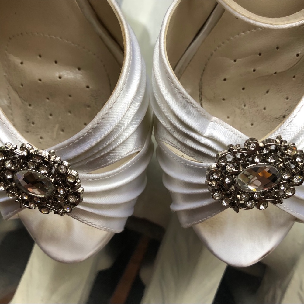 Bridal/Prom peep-toe satin heels! - Picture 5 of 8
